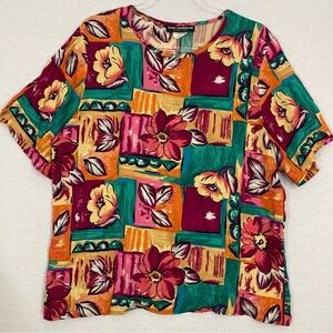 Vintage Sag Harbor Colorful Floral Short Sleeve Ultra Soft Rayon Top Large